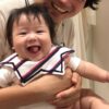 パパに抱っこされてうれしい赤ちゃん